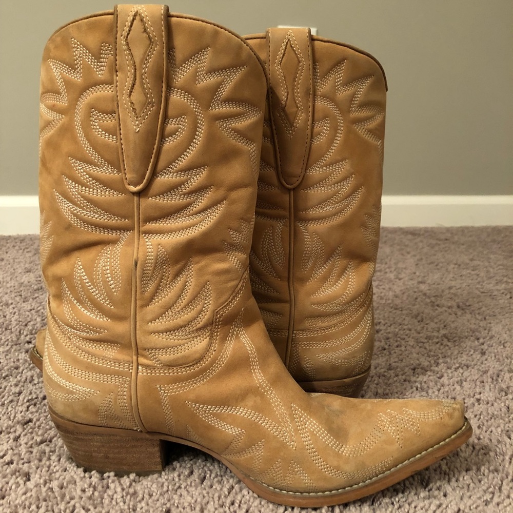 Guess tan cowgirl boots
